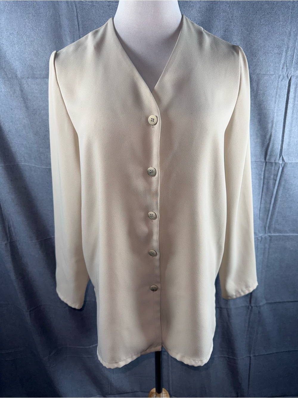 2494-Vintage Pendleton Cream Button-Front V-Neck Blouse